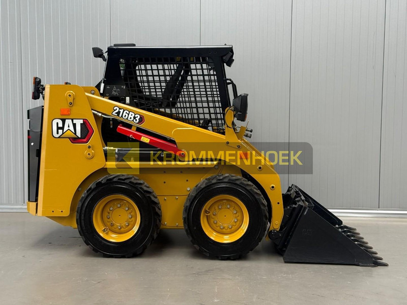 Caterpillar 216 B3 - מעמיס היגוי החלקה: תמונה 5 Caterpillar 216 B3 - מעמיס היגוי החלקה: תמונה 5