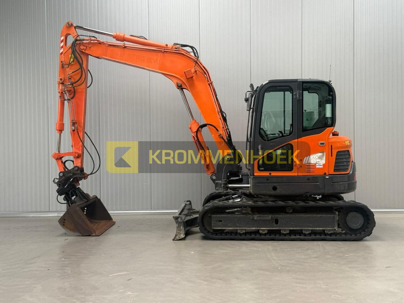 Doosan DX 85R-3 - מיני מחפר: תמונה 1 Doosan DX 85R-3 - מיני מחפר: תמונה 1