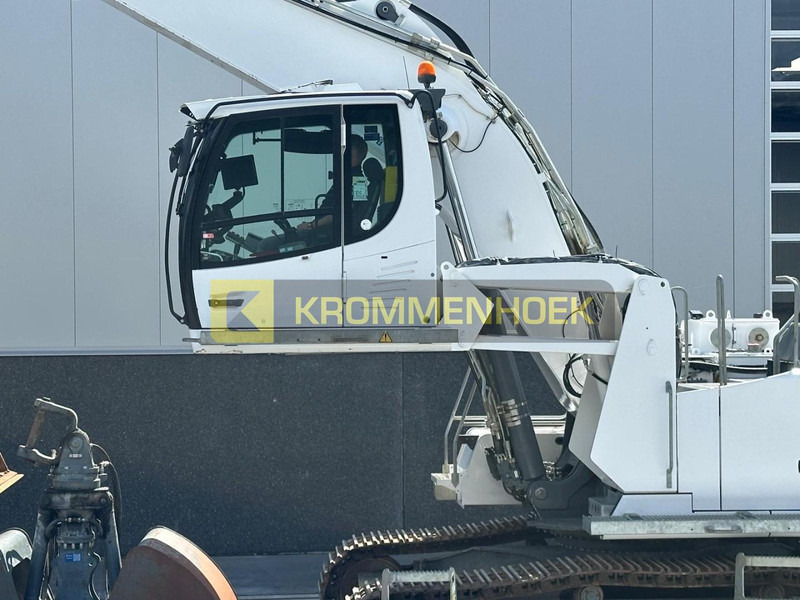 מחפר Liebherr R 946 LC Cosben 27 Meter Telescooparm: תמונה 12