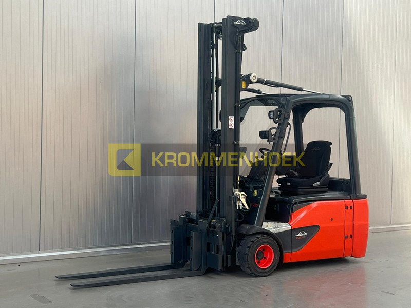Linde E 20 L Snelwissel vorken - מלגזה חשמלית: תמונה 2 Linde E 20 L Snelwissel vorken - מלגזה חשמלית: תמונה 2