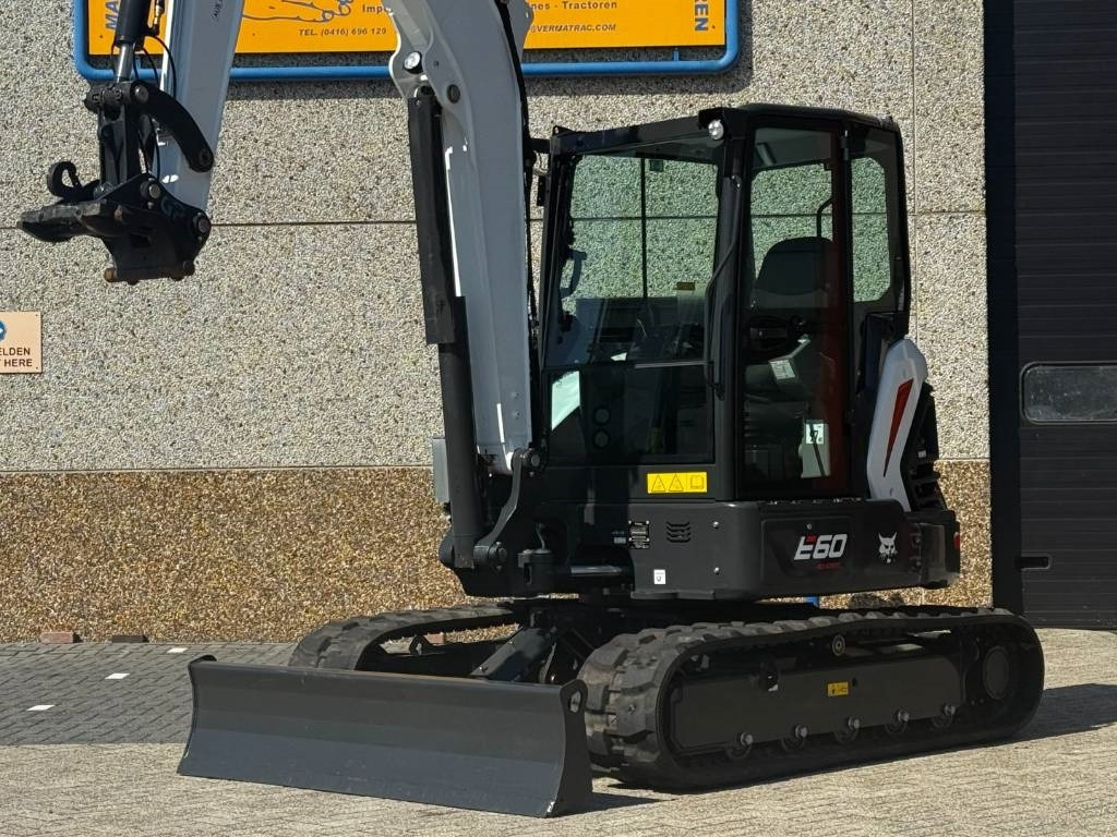 Bobcat E60 R2, 2024, 54 hours!! - מחפר סורק: תמונה 3 Bobcat E60 R2, 2024, 54 hours!! - מחפר סורק: תמונה 3