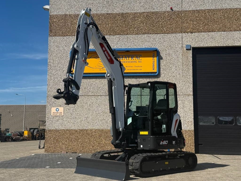 Bobcat E60 R2, 2024, 54 hours!! - מחפר סורק: תמונה 2 Bobcat E60 R2, 2024, 54 hours!! - מחפר סורק: תמונה 2