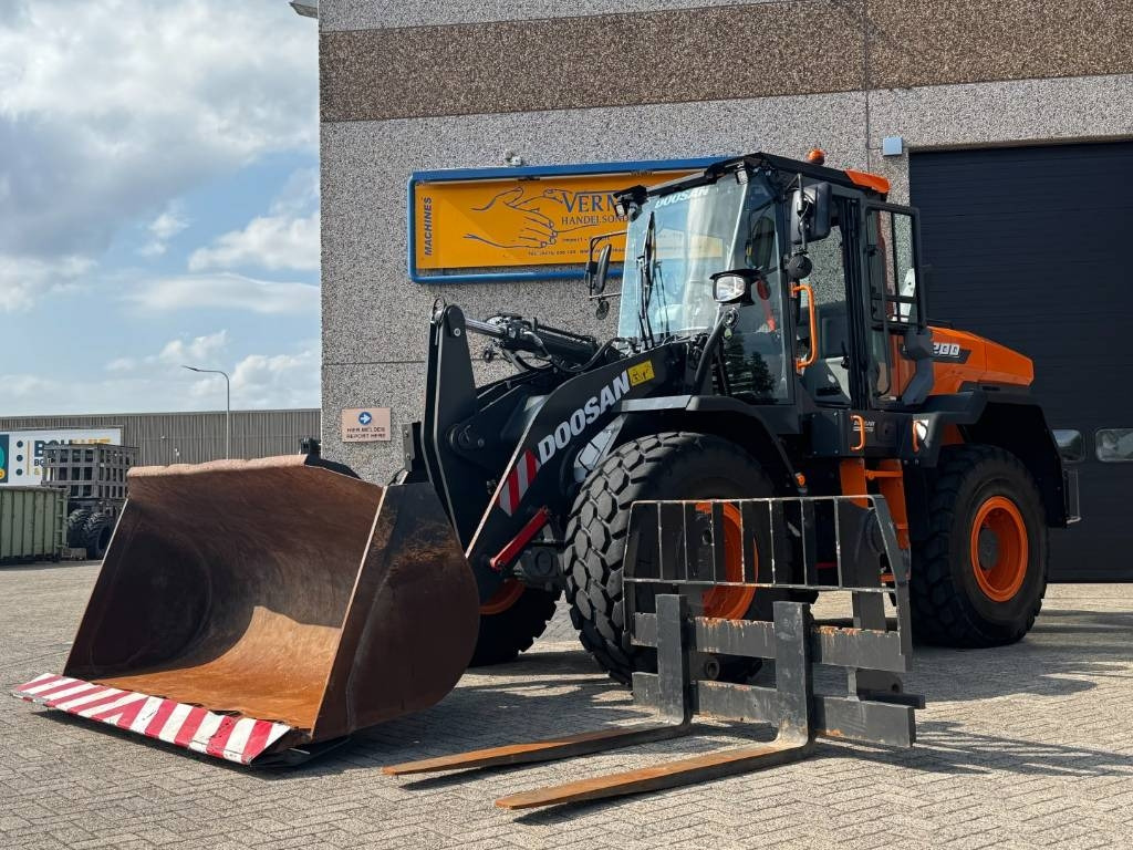 Doosan DEVELON/DOOSAN DL200-7, central lubrication, 2022 - מחפר גלגלים: תמונה 1 Doosan DEVELON/DOOSAN DL200-7, central lubrication, 2022 - מחפר גלגלים: תמונה 1