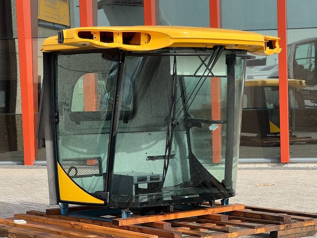 New Holland Cabine - New Holland CR8070, CR8080, CR9070, CR908 - צרופת מקצרה: תמונה 4 New Holland Cabine - New Holland CR8070, CR8080, CR9070, CR908 - צרופת מקצרה: תמונה 4