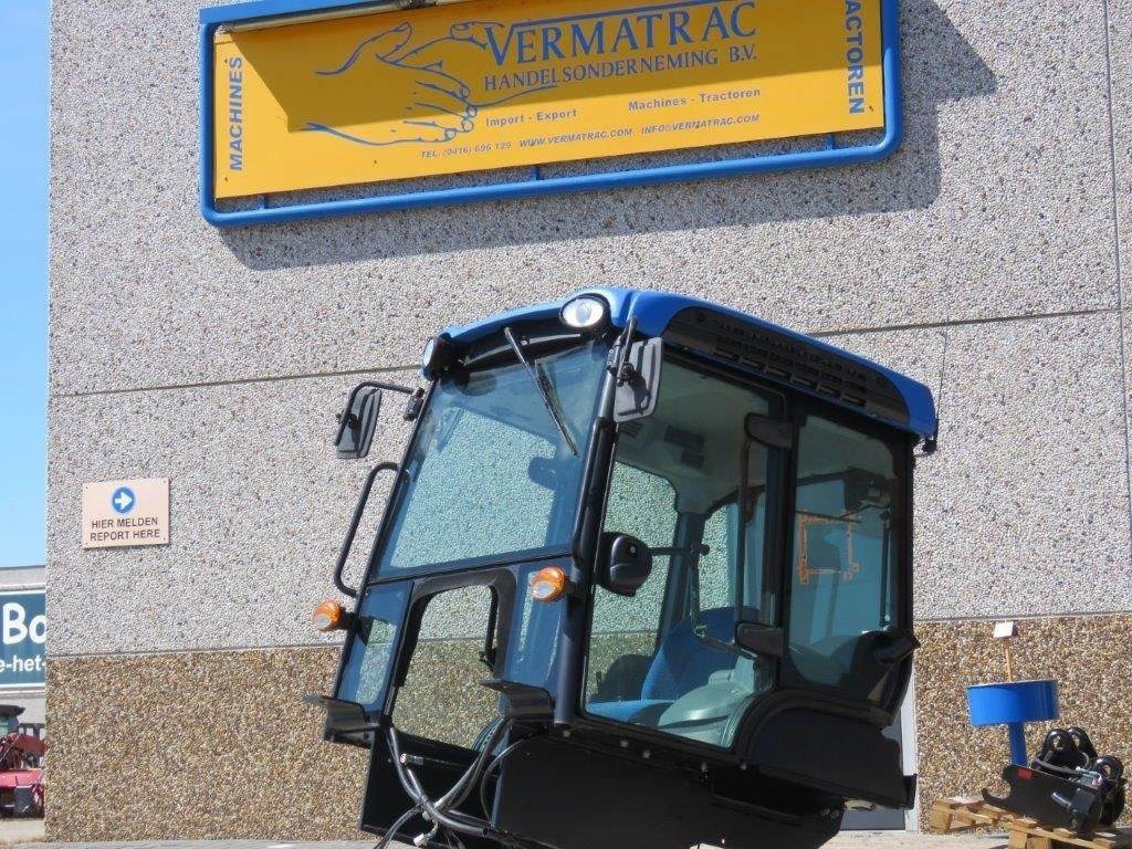 New Holland TK - תא עבור מכונת בנייה: תמונה 1 New Holland TK - תא עבור מכונת בנייה: תמונה 1
