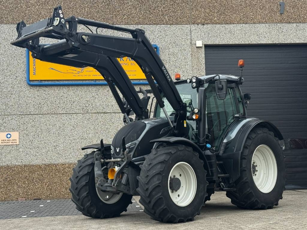Valtra Frontlinkage + PTO, Frontloader, 3846 hours!! - טרקטור חקלאי: תמונה 1 Valtra Frontlinkage + PTO, Frontloader, 3846 hours!! - טרקטור חקלאי: תמונה 1