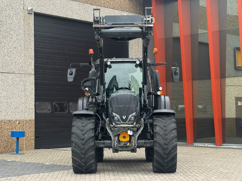 Valtra N174D, Frontlinkage + PTO, Frontloader, 3846 hours - טרקטור חקלאי: תמונה 5 Valtra N174D, Frontlinkage + PTO, Frontloader, 3846 hours - טרקטור חקלאי: תמונה 5