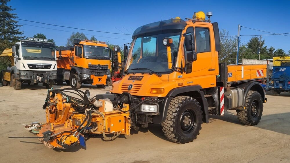 MERCEDES-BENZ Unimog U300 - כלי רכב עירוני/ מיוחד: תמונה 4 MERCEDES-BENZ Unimog U300 - כלי רכב עירוני/ מיוחד: תמונה 4