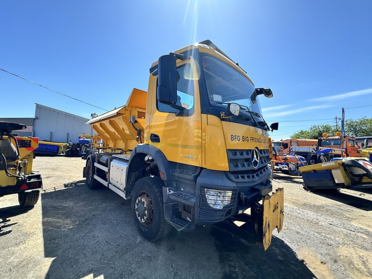 Mercedes-Benz 1824 - כלי רכב עירוני/ מיוחד, משאית: תמונה 2 Mercedes-Benz 1824 - כלי רכב עירוני/ מיוחד, משאית: תמונה 2