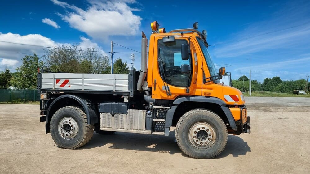 Mercedes-Benz Unimog U527 - כלי רכב עירוני/ מיוחד: תמונה 2 Mercedes-Benz Unimog U527 - כלי רכב עירוני/ מיוחד: תמונה 2