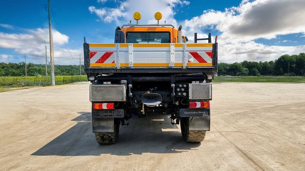 Mercedes-Benz Unimog U527 - כלי רכב עירוני/ מיוחד: תמונה 5 Mercedes-Benz Unimog U527 - כלי רכב עירוני/ מיוחד: תמונה 5