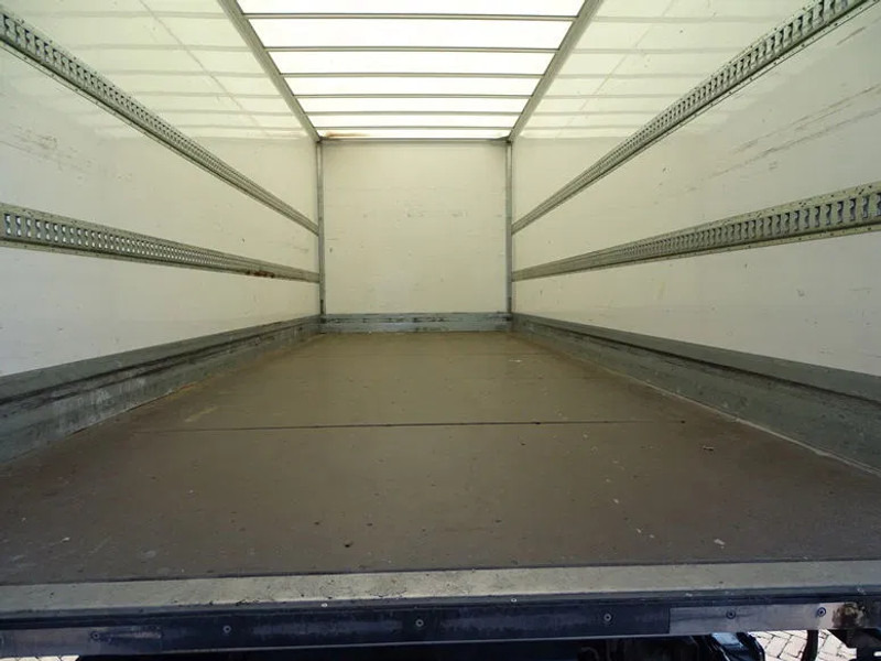 DAF LF 260 16 TON SLEEPER BOX 720X250X244 LBW 1.5 T - משאית תיבה: תמונה 3 DAF LF 260 16 TON SLEEPER BOX 720X250X244 LBW 1.5 T - משאית תיבה: תמונה 3