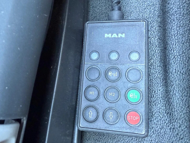 משאית צד נופל/ שטוחה MAN TGM 18.290 Open Laadbak Kooiaap Aansluiting 11 Ton laadvermogen: תמונה 16 משאית צד נופל/ שטוחה MAN TGM 18.290 Open Laadbak Kooiaap Aansluiting 11 Ton laadvermogen: תמונה 16