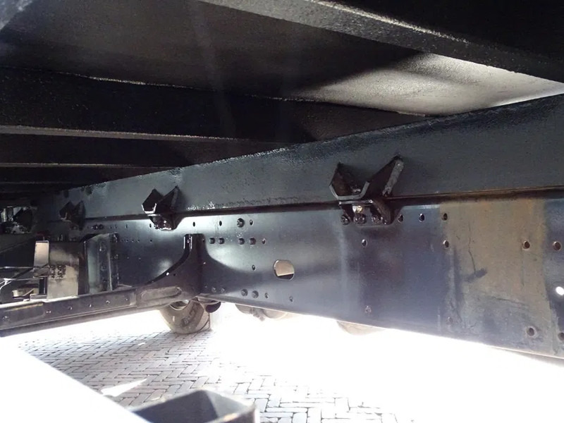 משאית צד נופל/ שטוחה MAN TGM 18.290 Open Laadbak Kooiaap Aansluiting 11 Ton laadvermogen: תמונה 13 משאית צד נופל/ שטוחה MAN TGM 18.290 Open Laadbak Kooiaap Aansluiting 11 Ton laadvermogen: תמונה 13