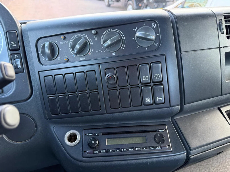 משאית צד נופל/ שטוחה MAN TGM 18.290 Open Laadbak Kooiaap Aansluiting 11 Ton laadvermogen: תמונה 12 משאית צד נופל/ שטוחה MAN TGM 18.290 Open Laadbak Kooiaap Aansluiting 11 Ton laadvermogen: תמונה 12