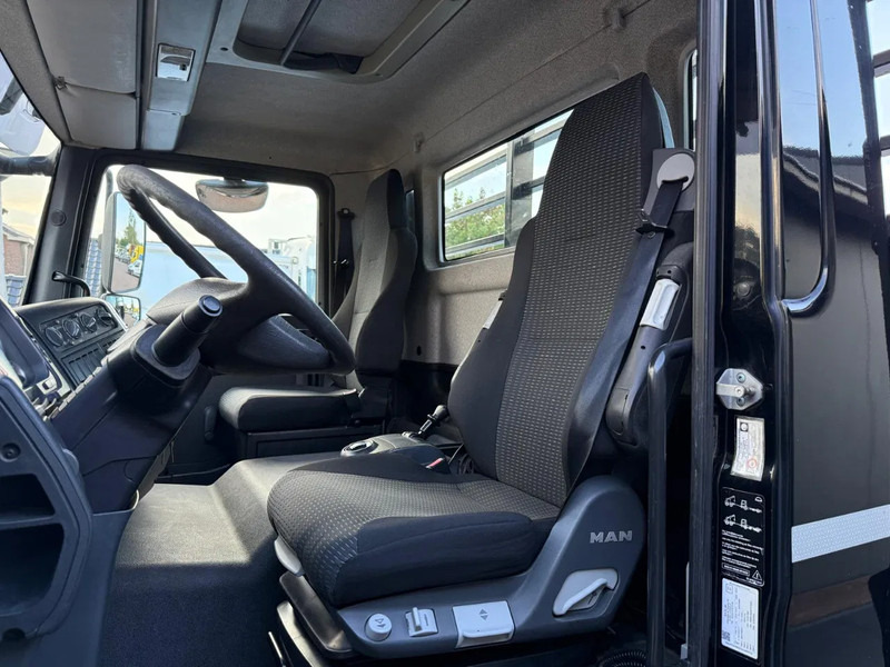 משאית צד נופל/ שטוחה MAN TGM 18.290 Open Laadbak Kooiaap Aansluiting 11 Ton laadvermogen: תמונה 9 משאית צד נופל/ שטוחה MAN TGM 18.290 Open Laadbak Kooiaap Aansluiting 11 Ton laadvermogen: תמונה 9