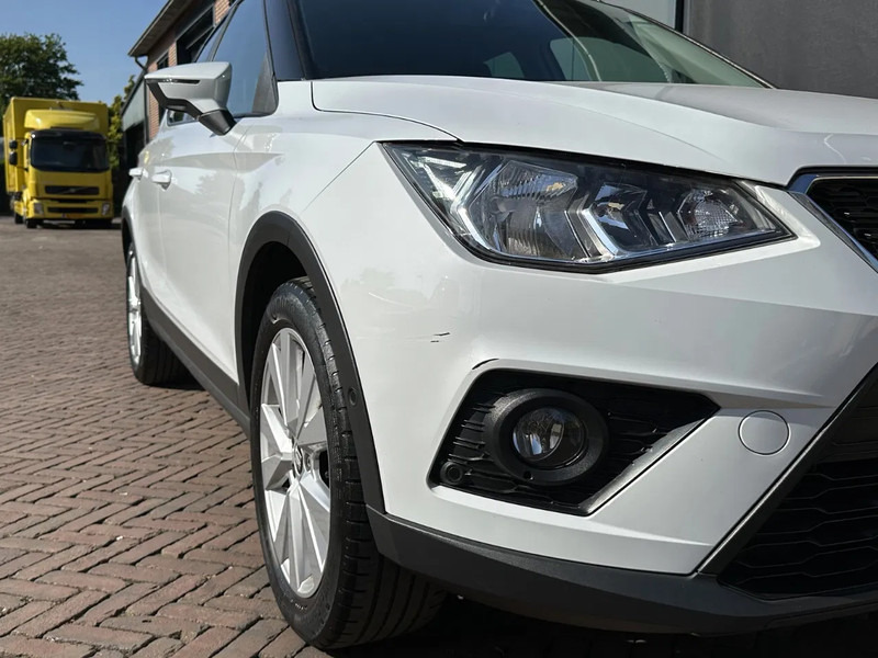 SEAT Arona 1.0 TSI Style Business Intense Carplay Dealeronderhouden Cruise Clima Navi Camera - האצ'בק: תמונה 4 SEAT Arona 1.0 TSI Style Business Intense Carplay Dealeronderhouden Cruise Clima Navi Camera - האצ'בק: תמונה 4