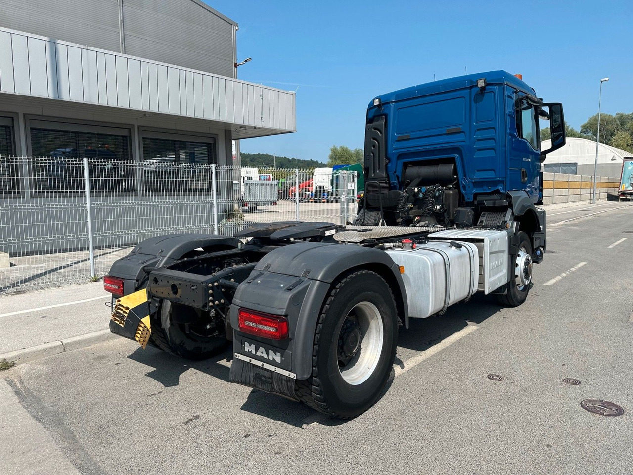 MAN TGS 18.470 4X4 Hydrodrive Kipphidraulik - יחידת טרקטור: תמונה 3 MAN TGS 18.470 4X4 Hydrodrive Kipphidraulik - יחידת טרקטור: תמונה 3