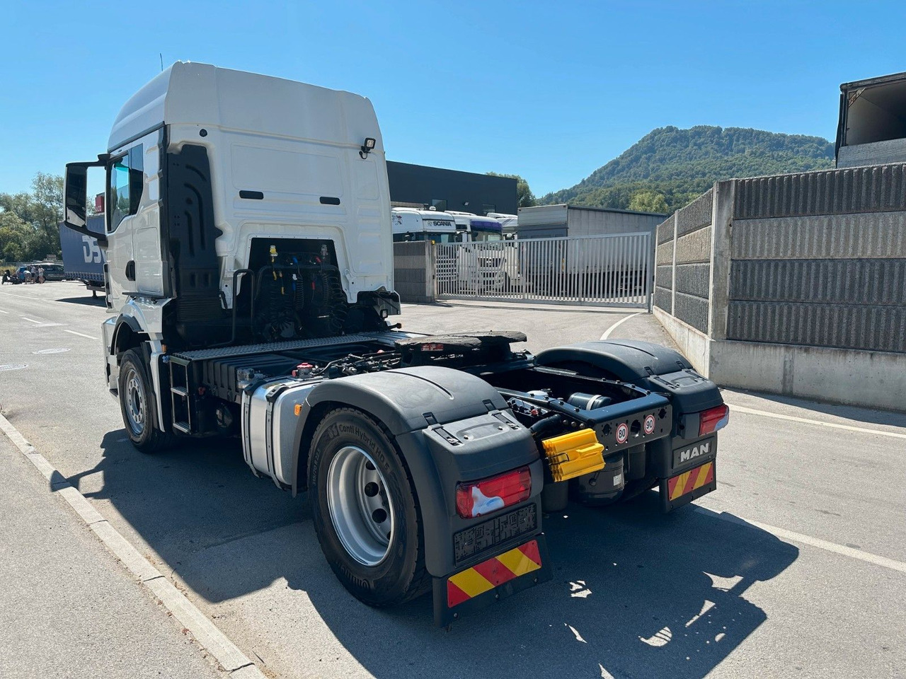 MAN TGS 18.510 4X2 BLS Intarder Kipphydraulik - יחידת טרקטור: תמונה 3 MAN TGS 18.510 4X2 BLS Intarder Kipphydraulik - יחידת טרקטור: תמונה 3