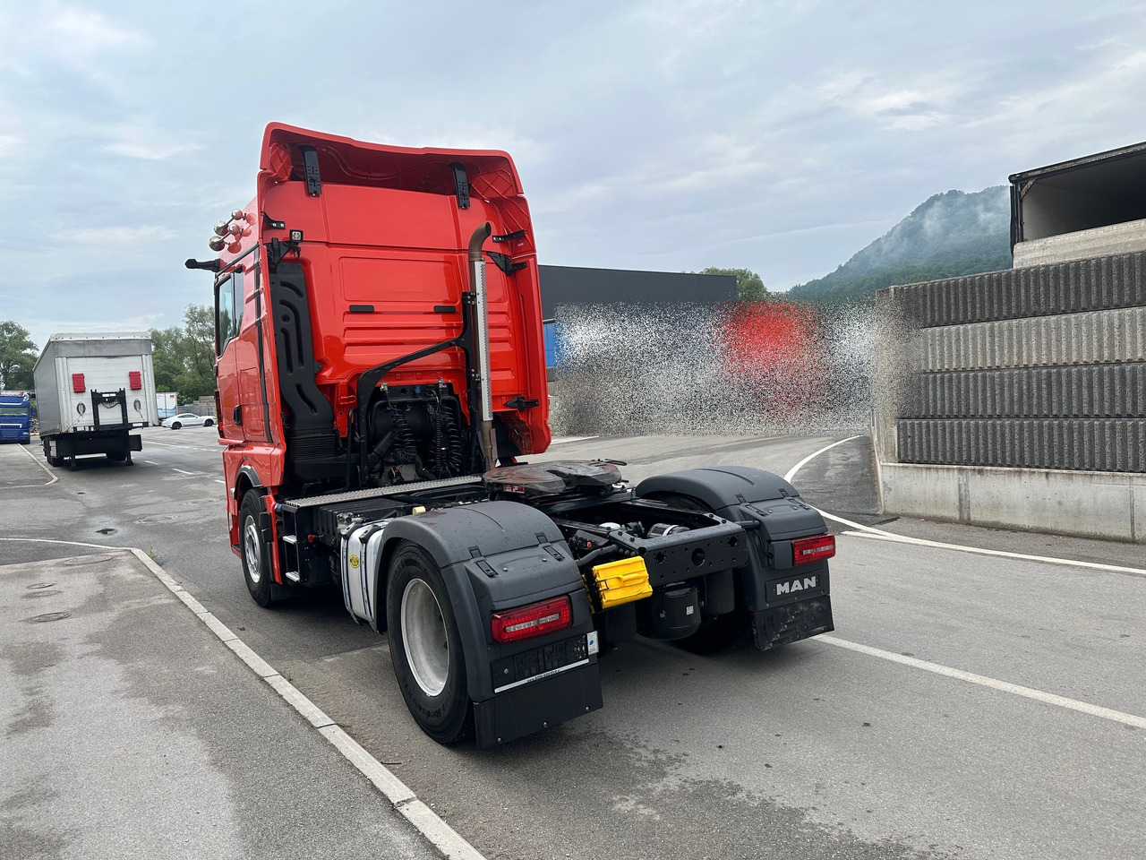 MAN TGX 18.520 4X2 LL Intarder Hydravlika ALU led TV - יחידת טרקטור: תמונה 4 MAN TGX 18.520 4X2 LL Intarder Hydravlika ALU led TV - יחידת טרקטור: תמונה 4