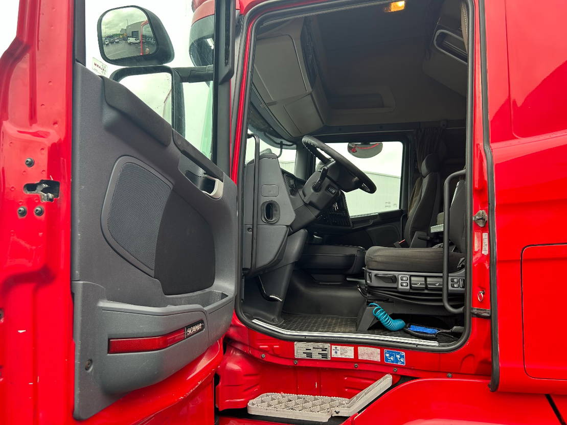 Scania R580 V8 R580 v8 Topline Retarder Full Airsuspension Double Glass - יחידת טרקטור: תמונה 4 Scania R580 V8 R580 v8 Topline Retarder Full Airsuspension Double Glass - יחידת טרקטור: תמונה 4