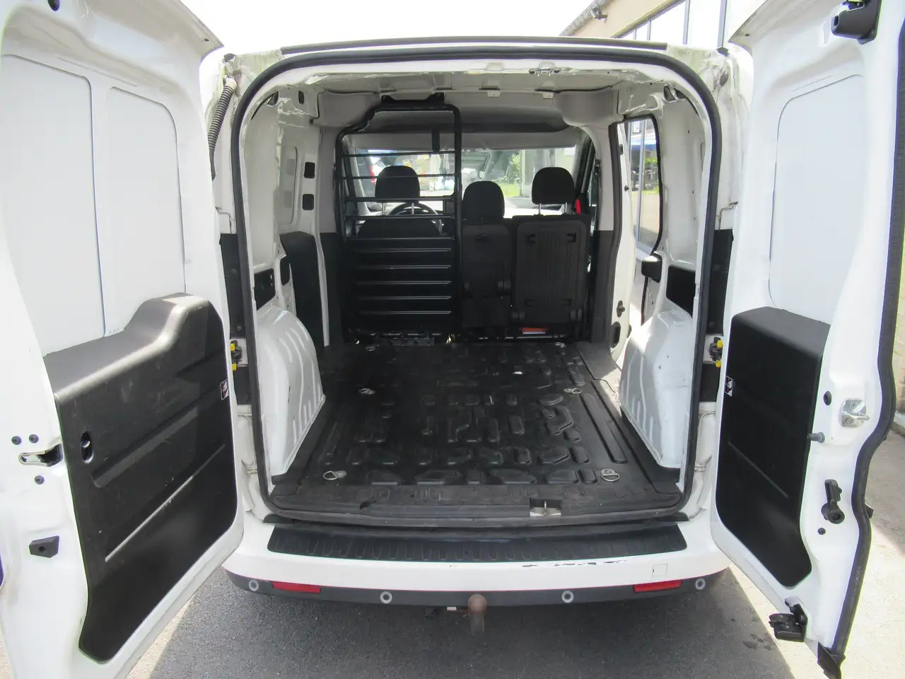 Fiat Doblo 105CV AIRCO,NAVI,CRUISE 9000€+TVA - כלי רכב מסחרי עם לוח: תמונה 5 Fiat Doblo 105CV AIRCO,NAVI,CRUISE 9000€+TVA - כלי רכב מסחרי עם לוח: תמונה 5