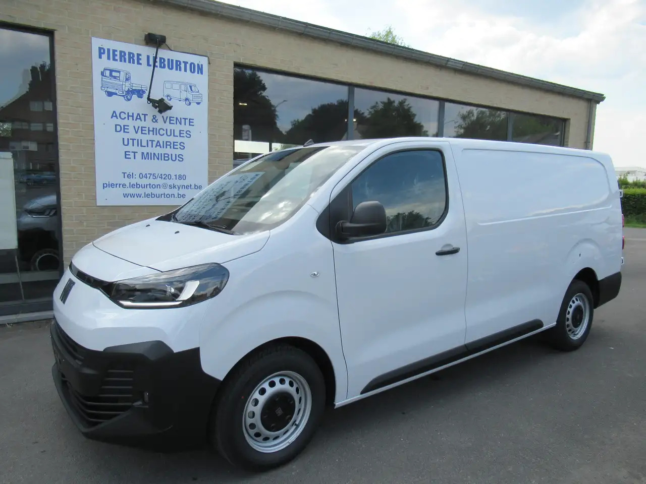 Fiat Scudo L3,bte auto, 145cv, neuf, 25900€+TVA - כלי רכב מסחרי עם לוח: תמונה 1 Fiat Scudo L3,bte auto, 145cv, neuf, 25900€+TVA - כלי רכב מסחרי עם לוח: תמונה 1