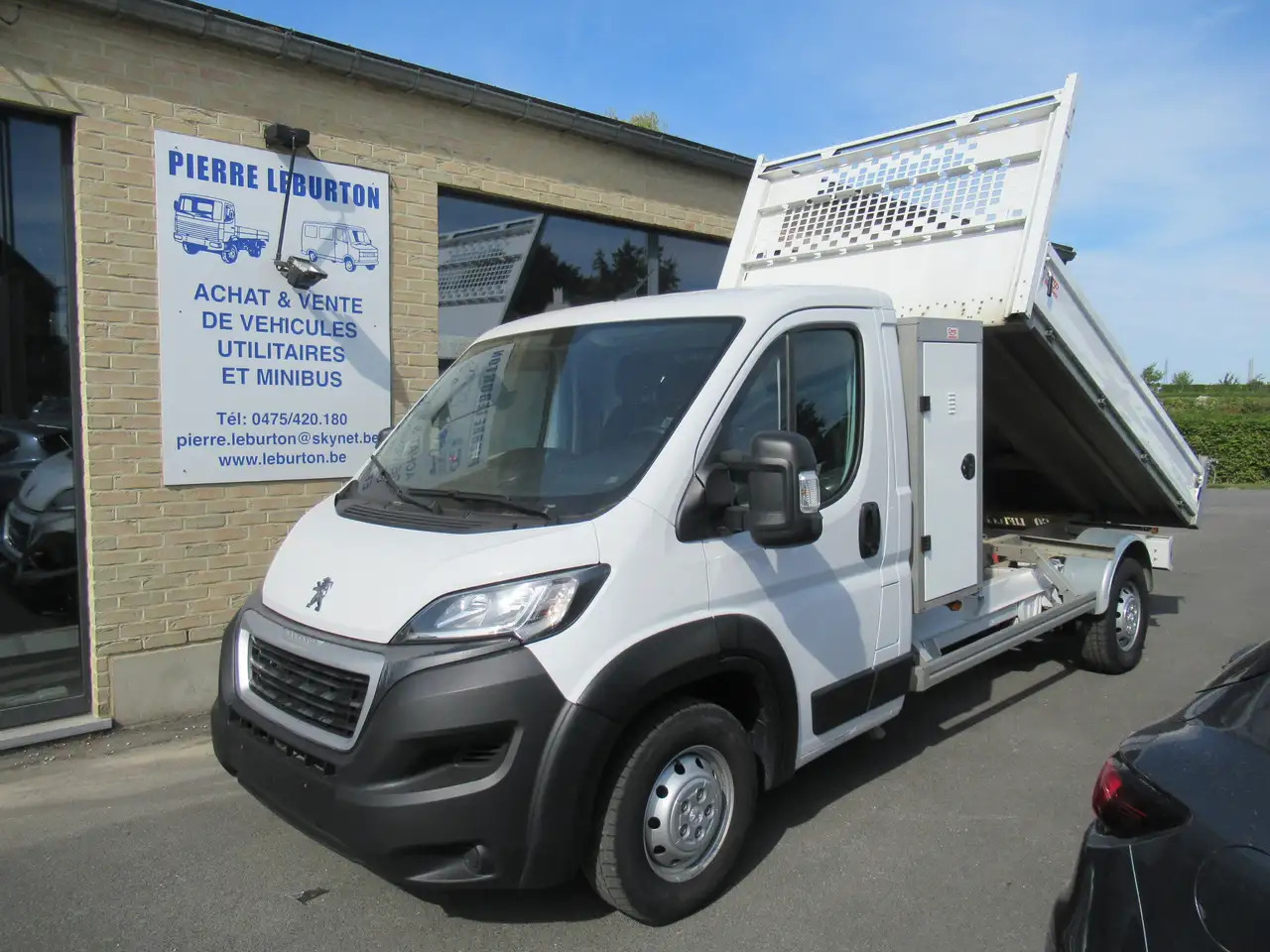 Peugeot Boxer benne basculante 19800€+tva/btw - כלי רכב מסחרי מזהיר: תמונה 1 Peugeot Boxer benne basculante 19800€+tva/btw - כלי רכב מסחרי מזהיר: תמונה 1