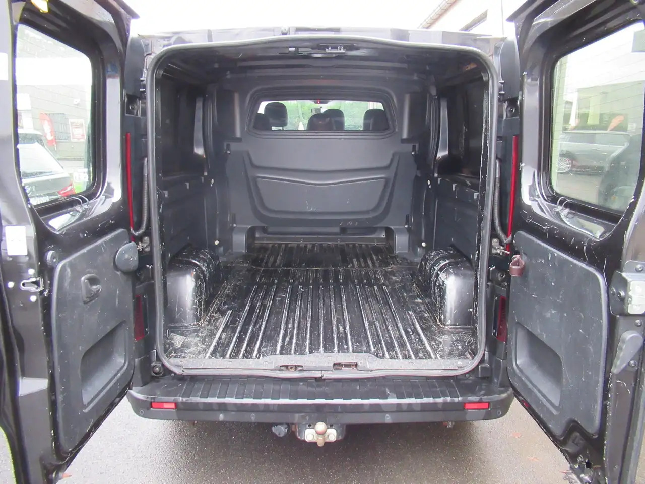 Renault Trafic DBLE CAB L2 AIRCO NAVI CRUISE 14800€+TVA - כלי רכב מסחרי קומבי: תמונה 5 Renault Trafic DBLE CAB L2 AIRCO NAVI CRUISE 14800€+TVA - כלי רכב מסחרי קומבי: תמונה 5