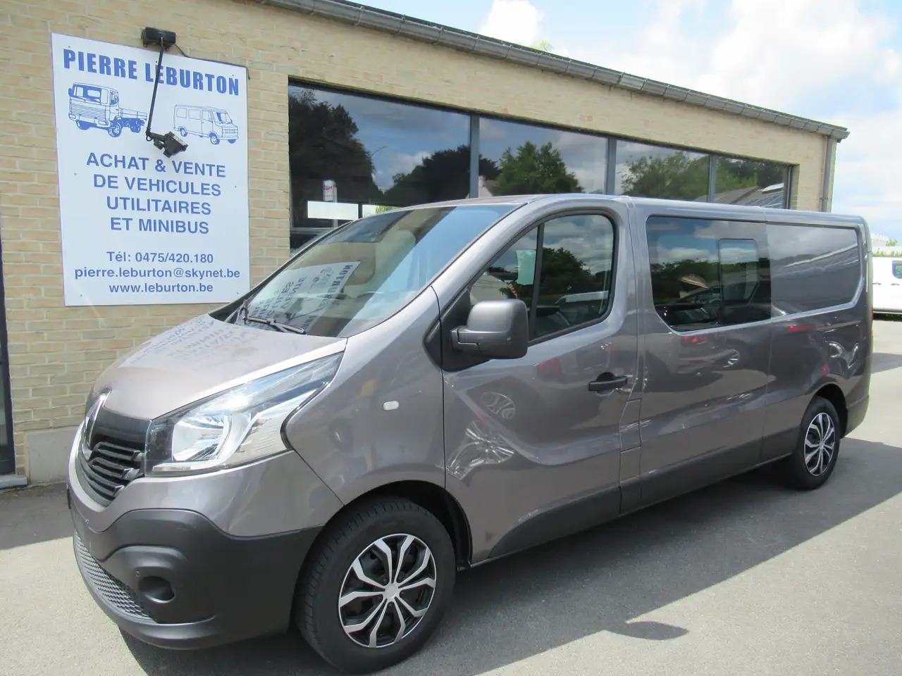 Renault Trafic L2 DBLE CAB NAVI CLIM 14000€+TVA/BTW - כלי רכב מסחרי עם לוח, כלי רכב מסחרי קומבי: תמונה 1 Renault Trafic L2 DBLE CAB NAVI CLIM 14000€+TVA/BTW - כלי רכב מסחרי עם לוח, כלי רכב מסחרי קומבי: תמונה 1