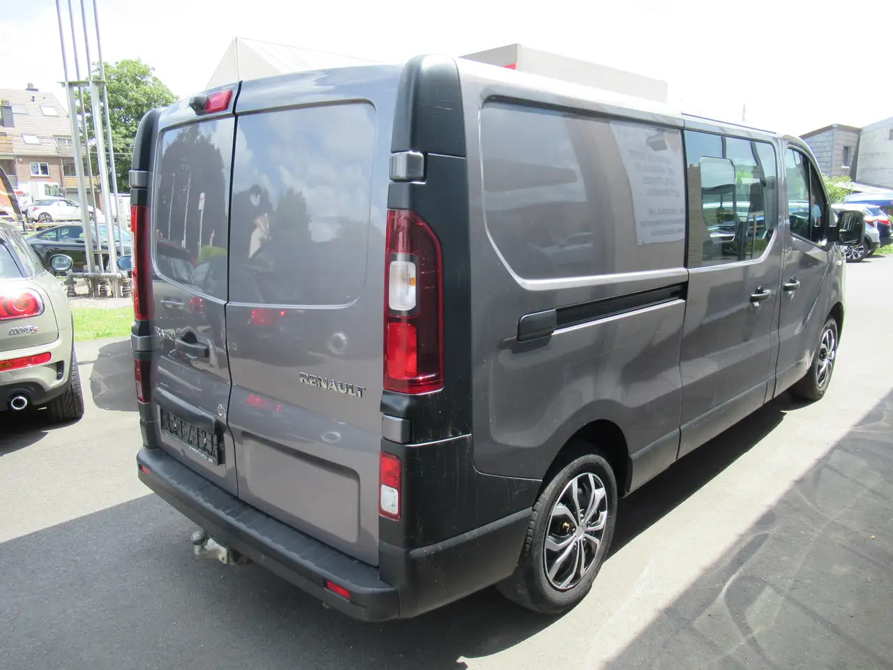 Renault Trafic L2 DBLE CAB NAVI CLIM 14000€+TVA/BTW - כלי רכב מסחרי עם לוח, כלי רכב מסחרי קומבי: תמונה 2 Renault Trafic L2 DBLE CAB NAVI CLIM 14000€+TVA/BTW - כלי רכב מסחרי עם לוח, כלי רכב מסחרי קומבי: תמונה 2