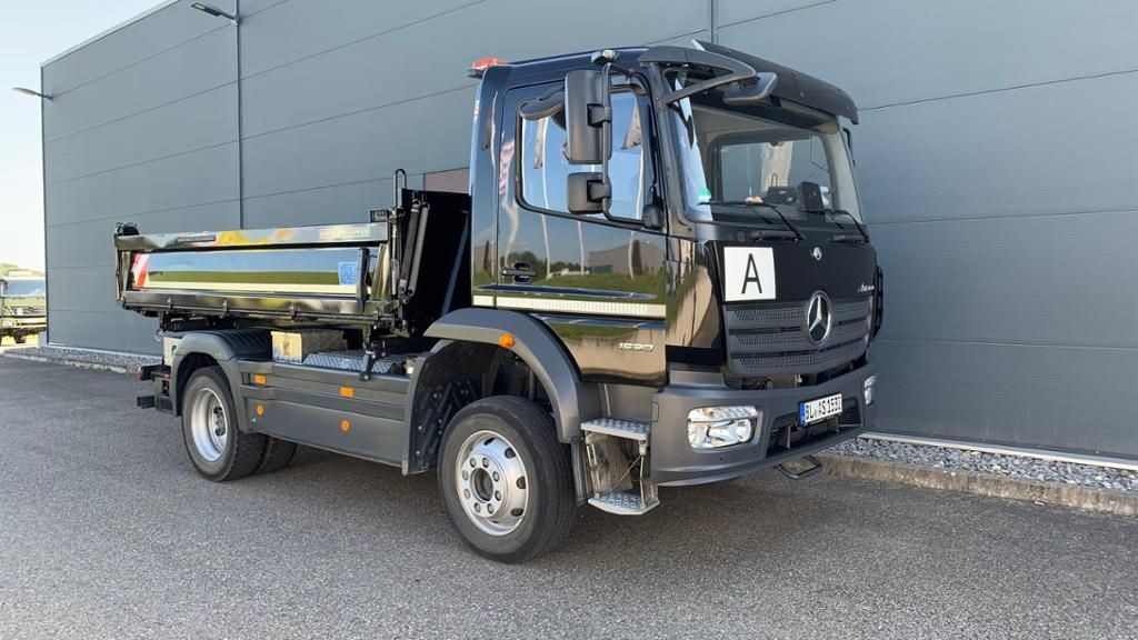 Mercedes-Benz Atego 1530 Allradkipper 4x4 Kam. AUT LED AHK - מזהיר: תמונה 1 Mercedes-Benz Atego 1530 Allradkipper 4x4 Kam. AUT LED AHK - מזהיר: תמונה 1