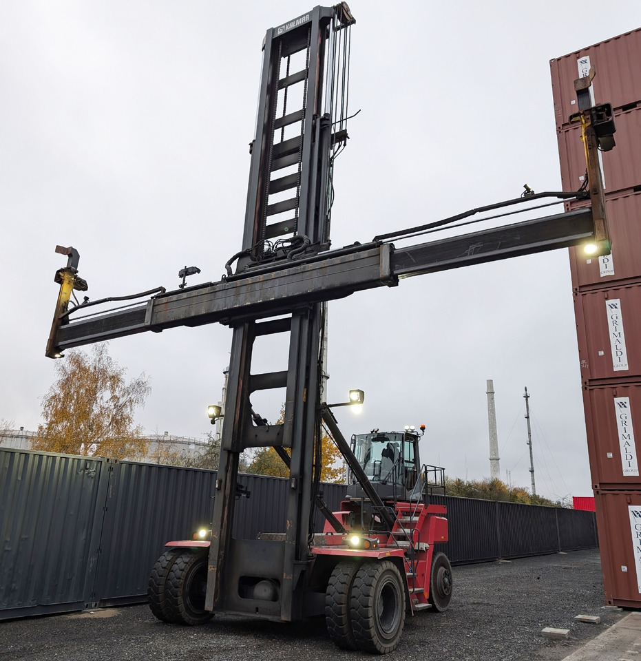 KALMAR DCG100-45ED7 - מפעיל מכולות: תמונה 5 KALMAR DCG100-45ED7 - מפעיל מכולות: תמונה 5
