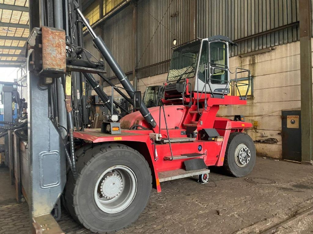 Kalmar DCF100-45E7 - מפעיל מכולות: תמונה 1 Kalmar DCF100-45E7 - מפעיל מכולות: תמונה 1