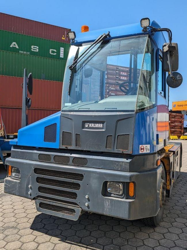 Kalmar T2 - טרקטור מסוף: תמונה 2 Kalmar T2 - טרקטור מסוף: תמונה 2