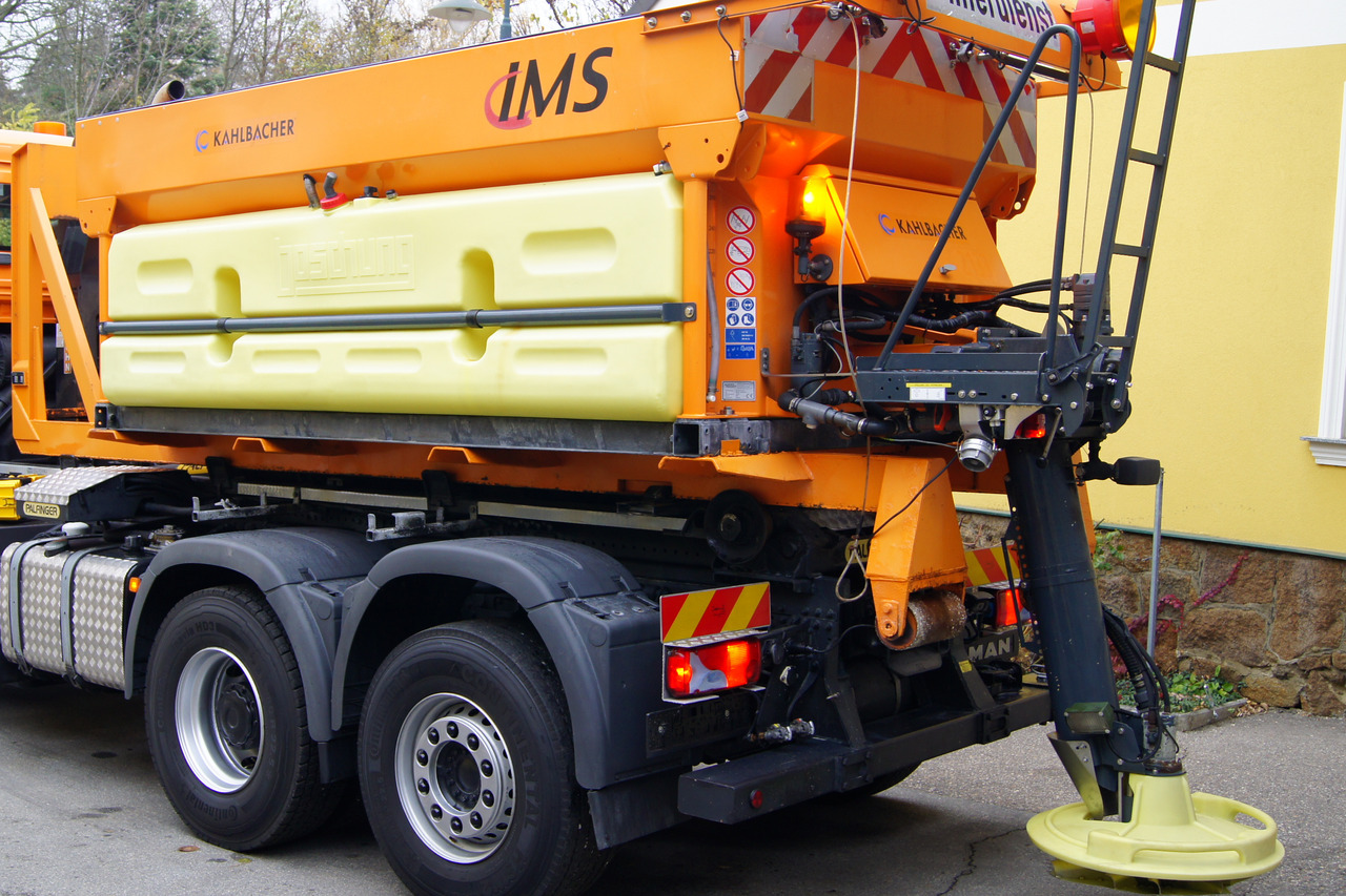 מפזר חול/ מלח עבור משאית הרמת וו KÜPPER-WEISSSER/GMEINER/BUCHER Feuchtsalzstreuer Salzstreuer Streuer auf Abrollgestell: תמונה 12 מפזר חול/ מלח עבור משאית הרמת וו KÜPPER-WEISSSER/GMEINER/BUCHER Feuchtsalzstreuer Salzstreuer Streuer auf Abrollgestell: תמונה 12