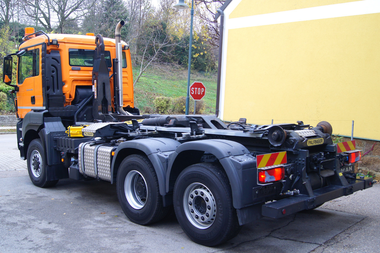 MAN TGS 28.400 BL 6x4-4/TÜV/PALIFT/Winterdienst/Salzstreuer/Streuer/Schneepflug - מפלסת שלג: תמונה 5 MAN TGS 28.400 BL 6x4-4/TÜV/PALIFT/Winterdienst/Salzstreuer/Streuer/Schneepflug - מפלסת שלג: תמונה 5