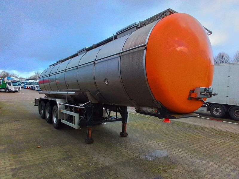Burg 30000 liter 3 kamer tankoplegger - סמיטריילר מכל: תמונה 5 Burg 30000 liter 3 kamer tankoplegger - סמיטריילר מכל: תמונה 5