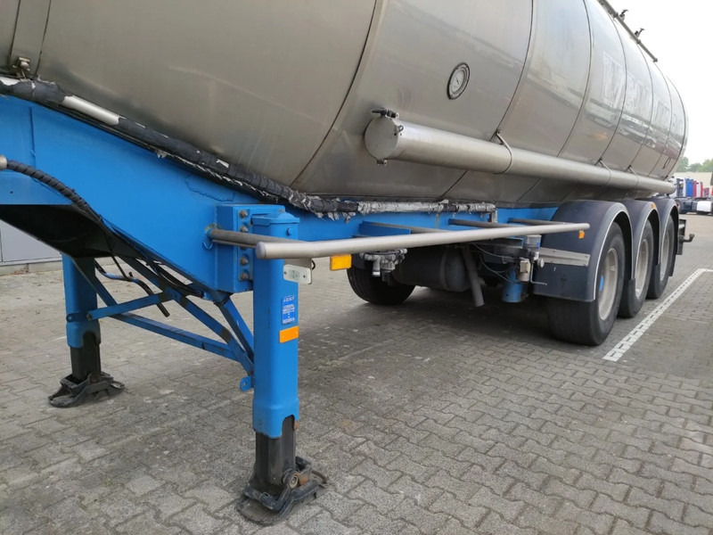 Burg 31500 liter 2 kamer tankoplegger - סמיטריילר מכל: תמונה 5 Burg 31500 liter 2 kamer tankoplegger - סמיטריילר מכל: תמונה 5