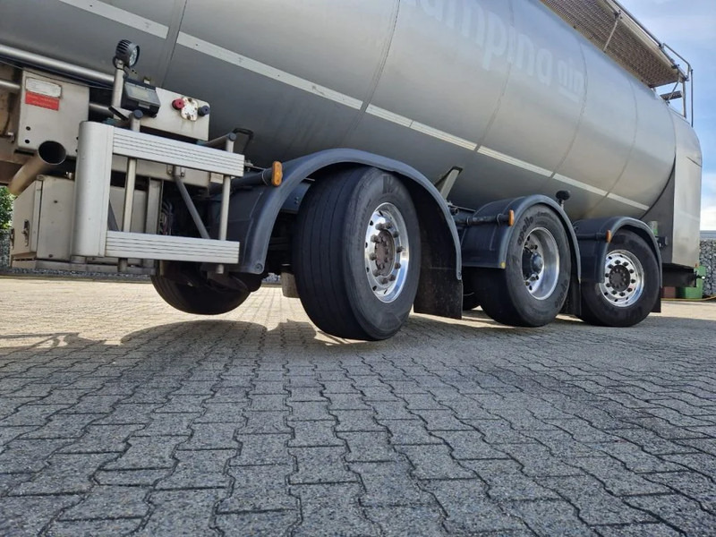 G.magyar 36000 liter geïsoleerde intra / melk tankoplegger met VSE Besturing en pomp - סמיטריילר מכל: תמונה 5 G.magyar 36000 liter geïsoleerde intra / melk tankoplegger met VSE Besturing en pomp - סמיטריילר מכל: תמונה 5