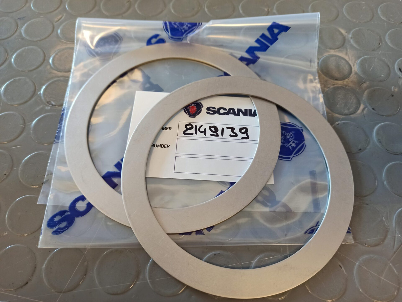 NEW ORIGINAL WEAR WASHER - 2149139 - סרן וחלקים עבור משאית: תמונה 1 NEW ORIGINAL WEAR WASHER - 2149139 - סרן וחלקים עבור משאית: תמונה 1