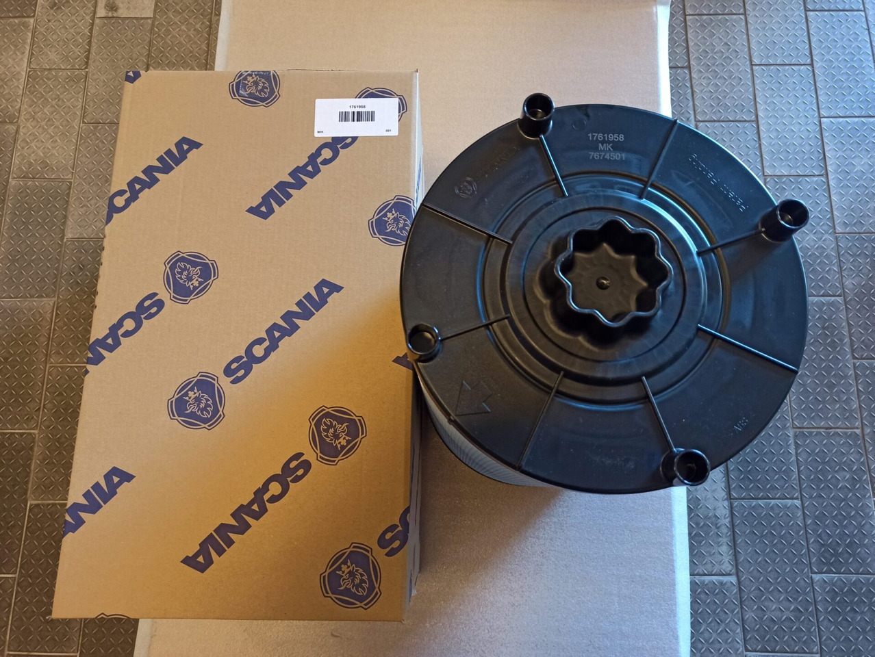 SCANIA AIR FILTER - 1761958 - מסנן אוויר עבור משאית: תמונה 1 SCANIA AIR FILTER - 1761958 - מסנן אוויר עבור משאית: תמונה 1