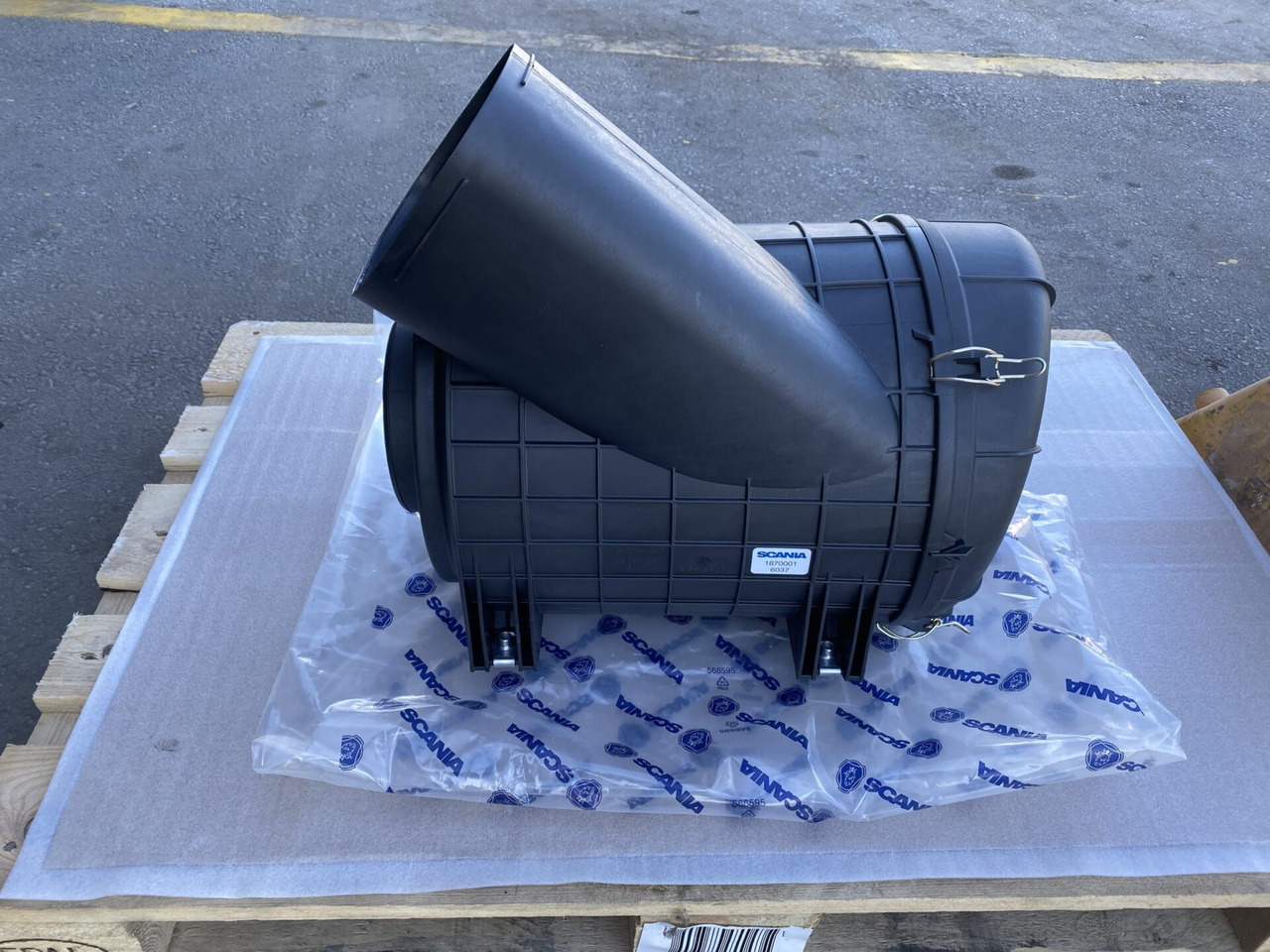 SCANIA AIR FILTER - 1870001 - מסנן אוויר עבור משאית: תמונה 1 SCANIA AIR FILTER - 1870001 - מסנן אוויר עבור משאית: תמונה 1