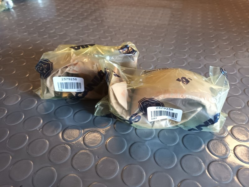 SCANIA CONNECTION ROD BEARING - 2579258 - מוט חיבור עבור משאית: תמונה 1 SCANIA CONNECTION ROD BEARING - 2579258 - מוט חיבור עבור משאית: תמונה 1