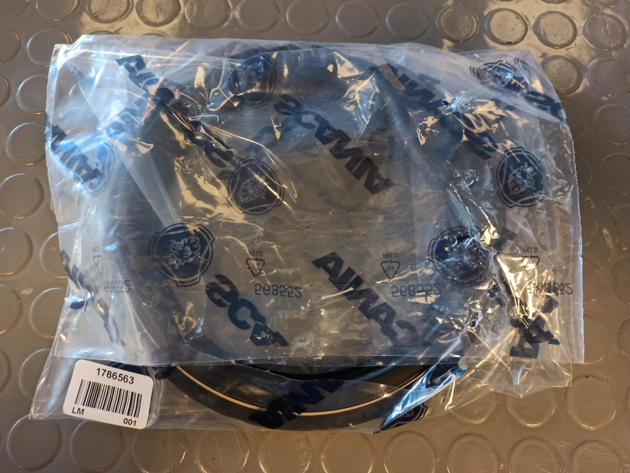 SCANIA CRANKSHAFT SEAL - 1786563 - גל ארכובה עבור משאית: תמונה 1 SCANIA CRANKSHAFT SEAL - 1786563 - גל ארכובה עבור משאית: תמונה 1