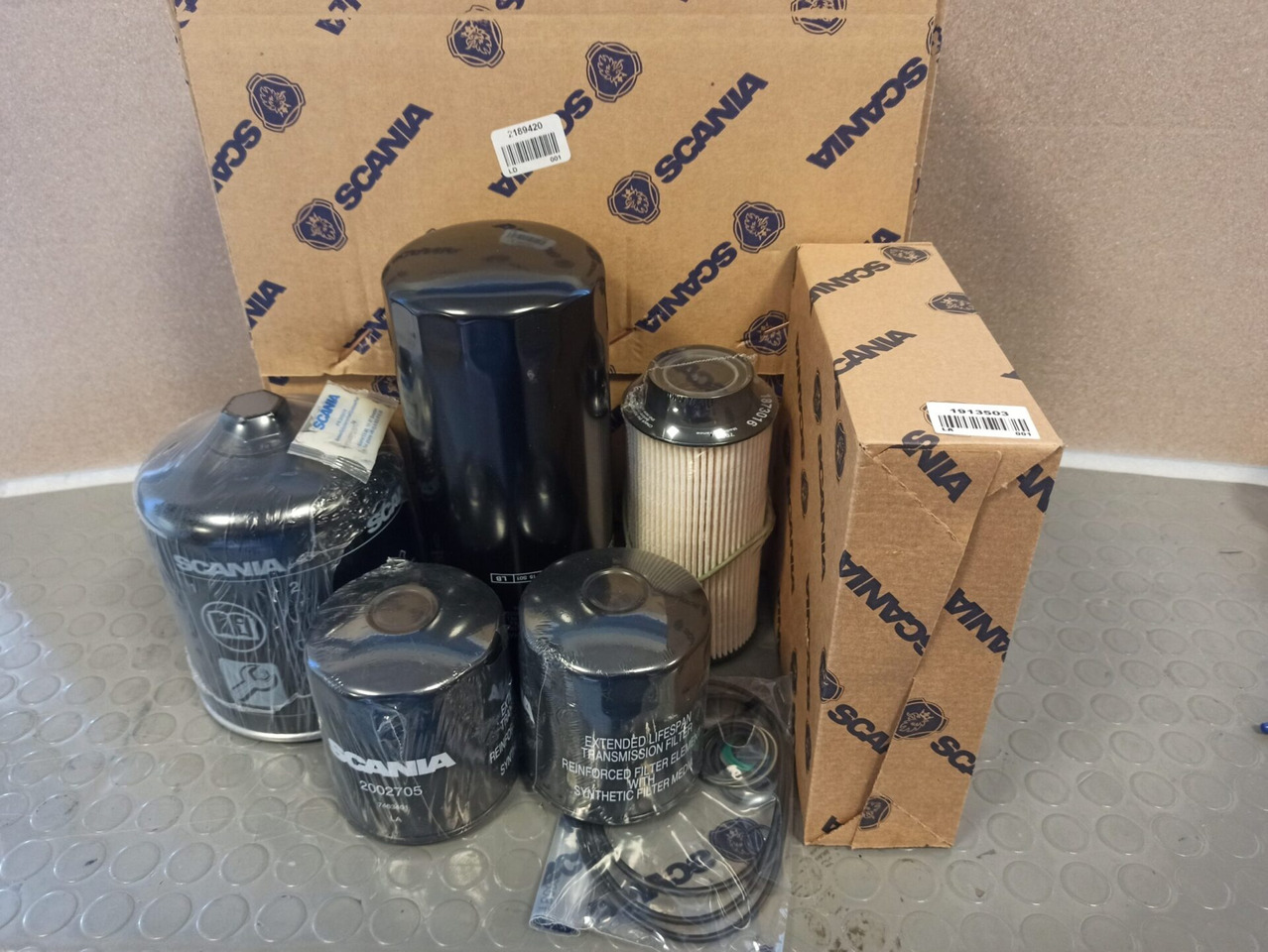 SCANIA MAINTENANCE KIT - 2189420 - ערכת שיפוץ כללי למנוע עבור משאית: תמונה 1 SCANIA MAINTENANCE KIT - 2189420 - ערכת שיפוץ כללי למנוע עבור משאית: תמונה 1