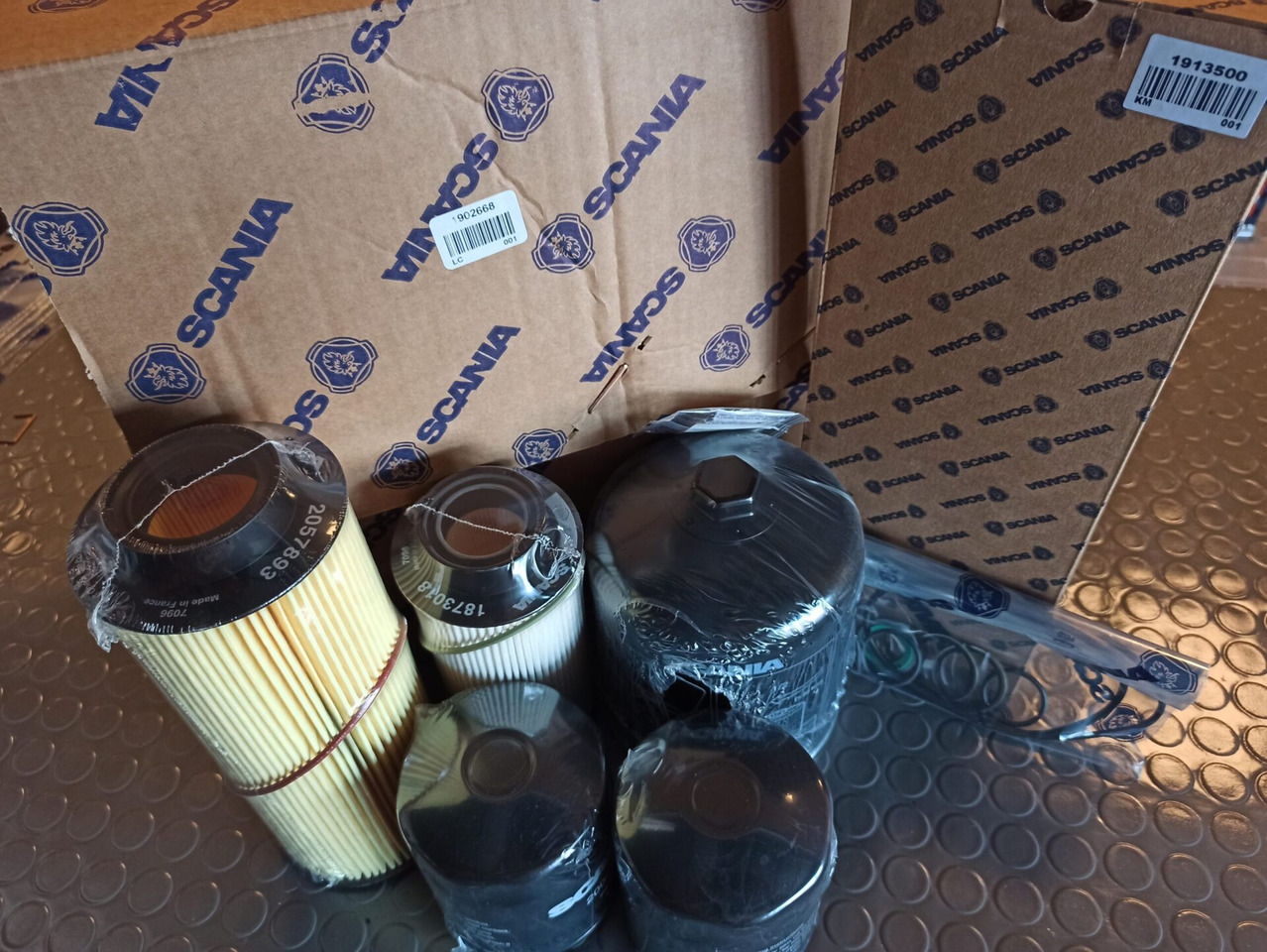 SCANIA MAINTENANCE KIT D16 - 1902668 - ערכת שיפוץ כללי למנוע עבור משאית: תמונה 1 SCANIA MAINTENANCE KIT D16 - 1902668 - ערכת שיפוץ כללי למנוע עבור משאית: תמונה 1