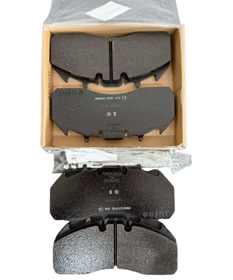 VOLVO BRAKE PAD KIT - 23149532 - חלקי בלמים עבור משאית: תמונה 1 VOLVO BRAKE PAD KIT - 23149532 - חלקי בלמים עבור משאית: תמונה 1