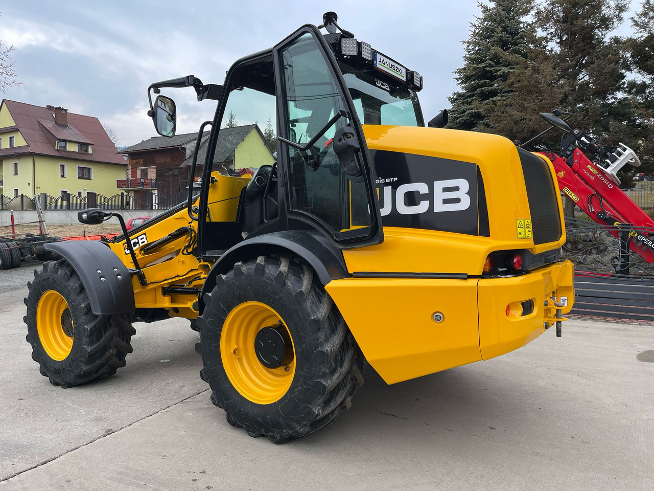 JCB TM320s - מעמיס גלגלים טלסקופי: תמונה 3 JCB TM320s - מעמיס גלגלים טלסקופי: תמונה 3
