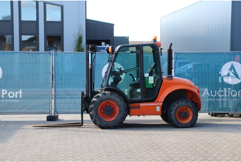 AUSA C250HX4 - מלגזת שטח קשה: תמונה 1 AUSA C250HX4 - מלגזת שטח קשה: תמונה 1
